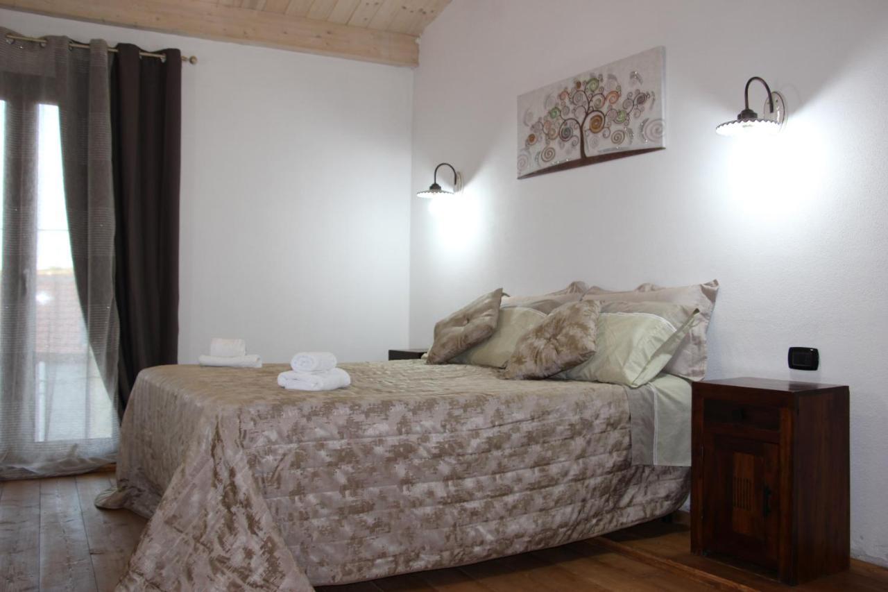 Guest House Tzia Udroni Ossi Buitenkant foto