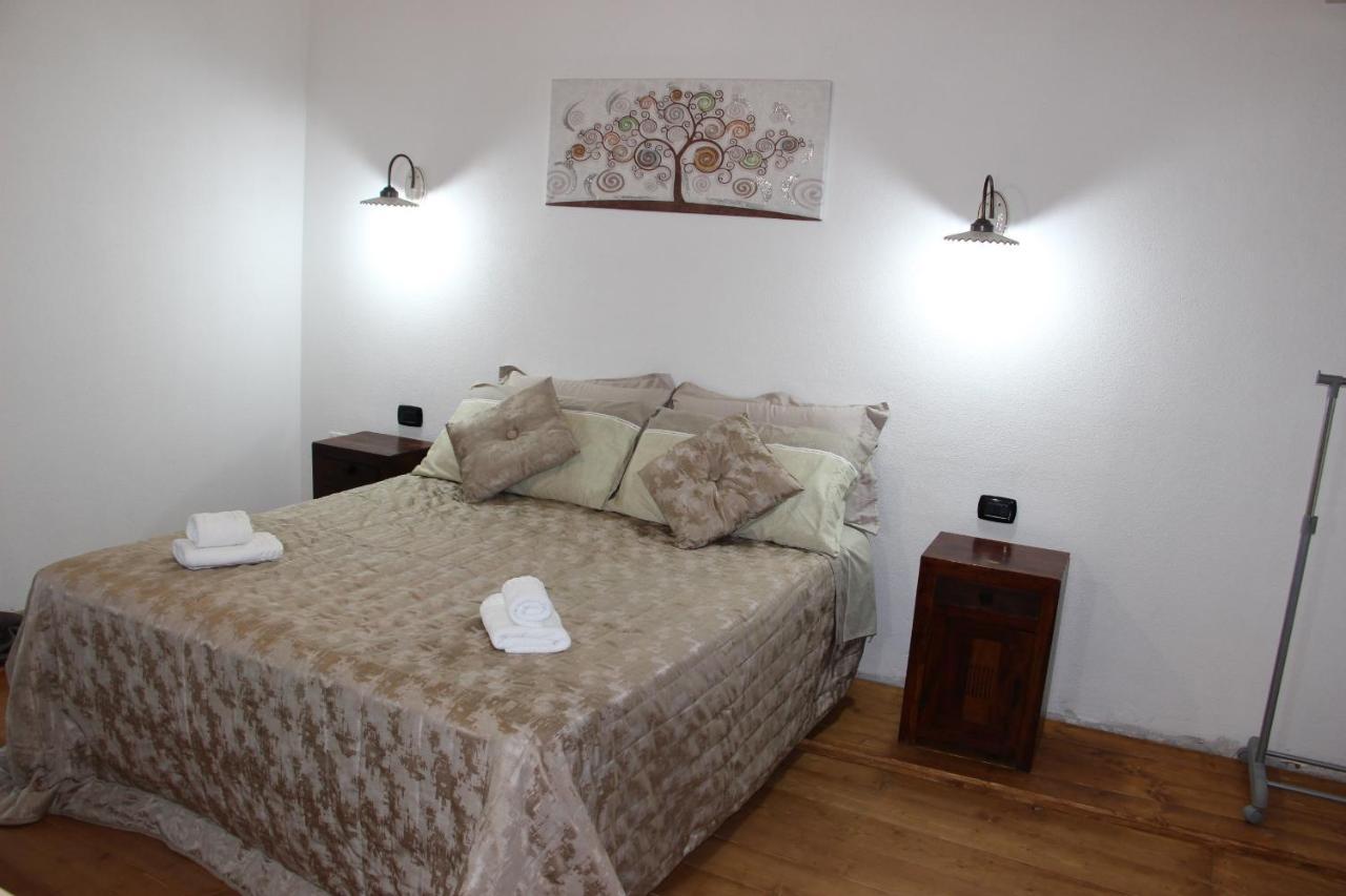 Guest House Tzia Udroni Ossi Buitenkant foto