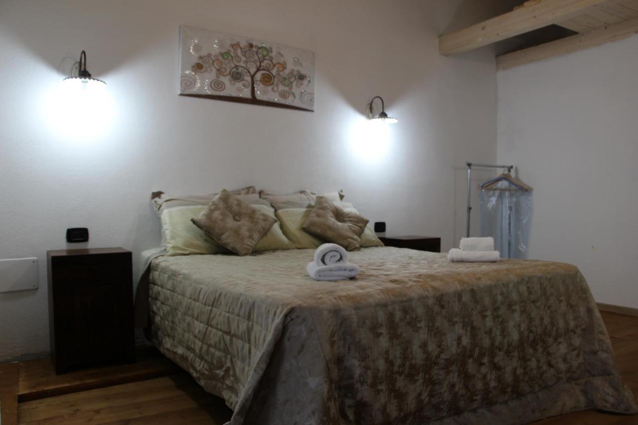 Guest House Tzia Udroni Ossi Buitenkant foto