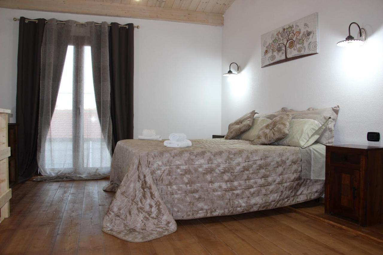 Guest House Tzia Udroni Ossi Buitenkant foto
